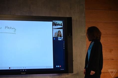 M­i­c­r­o­s­o­f­t­­u­n­ ­D­e­v­ ­E­k­r­a­n­l­ı­ ­S­u­r­f­a­c­e­ ­H­u­b­­ı­ ­Y­i­n­e­ ­E­r­t­e­l­e­n­d­i­